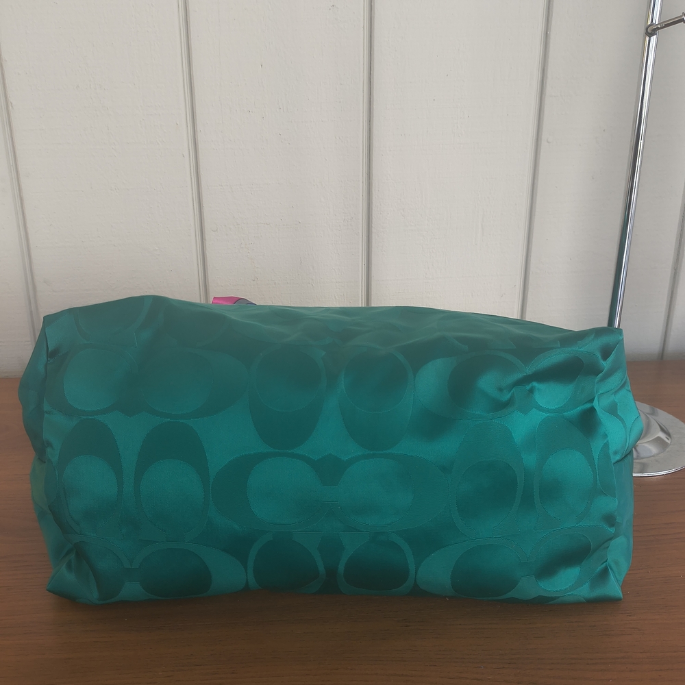 Coach Green Tote Bag with Pink Accent - Picture 6 of 16
